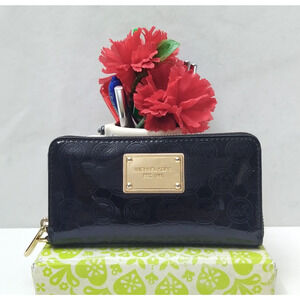 Michael Kors Black Patent Leather Zip Around Credit Card Wallet